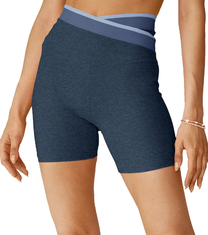 Women's Timeless Attire Beyond Yoga Spacedye In The Mix Biker Short Nocturnal Navy