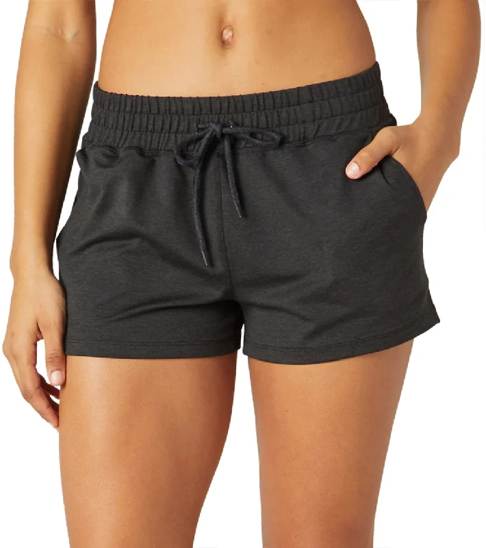 Casual Outfit For Women Beyond Yoga Spacedye Worked Up Shorts Darkest Night