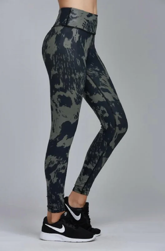 Timeless Women's Garments Gloss Legging In Cow