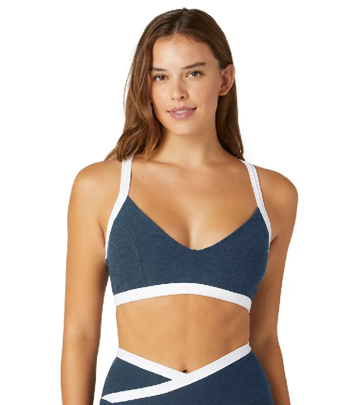 Women's Romantic Outfit Beyond Yoga Spacedye Outlines Bra Nocturnal Navy-Cloud White