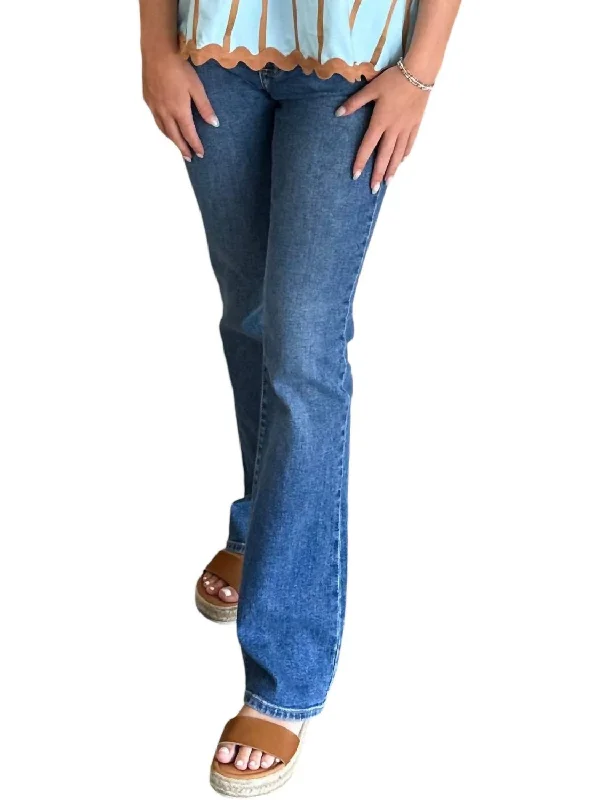 Comfortable Garments For Women Bootcut Jeans In Vintage Wash