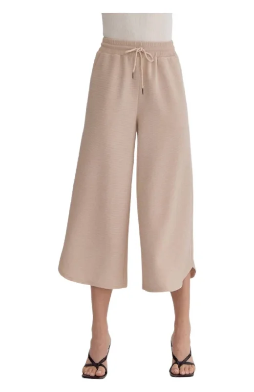 Women's Seasonal Attire Textured Wide Leg Pants In Light Taupe